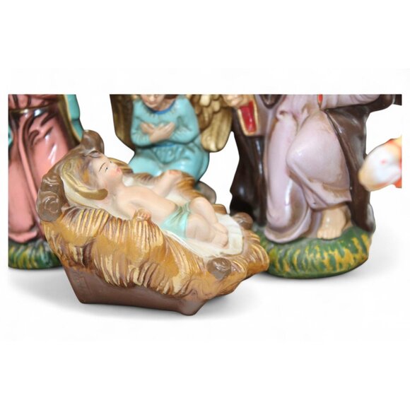 Vintage Hand-Painted Nativity Scene Set 12-Piece Christmas Décor Figures & Wood - Picture 7 of 12